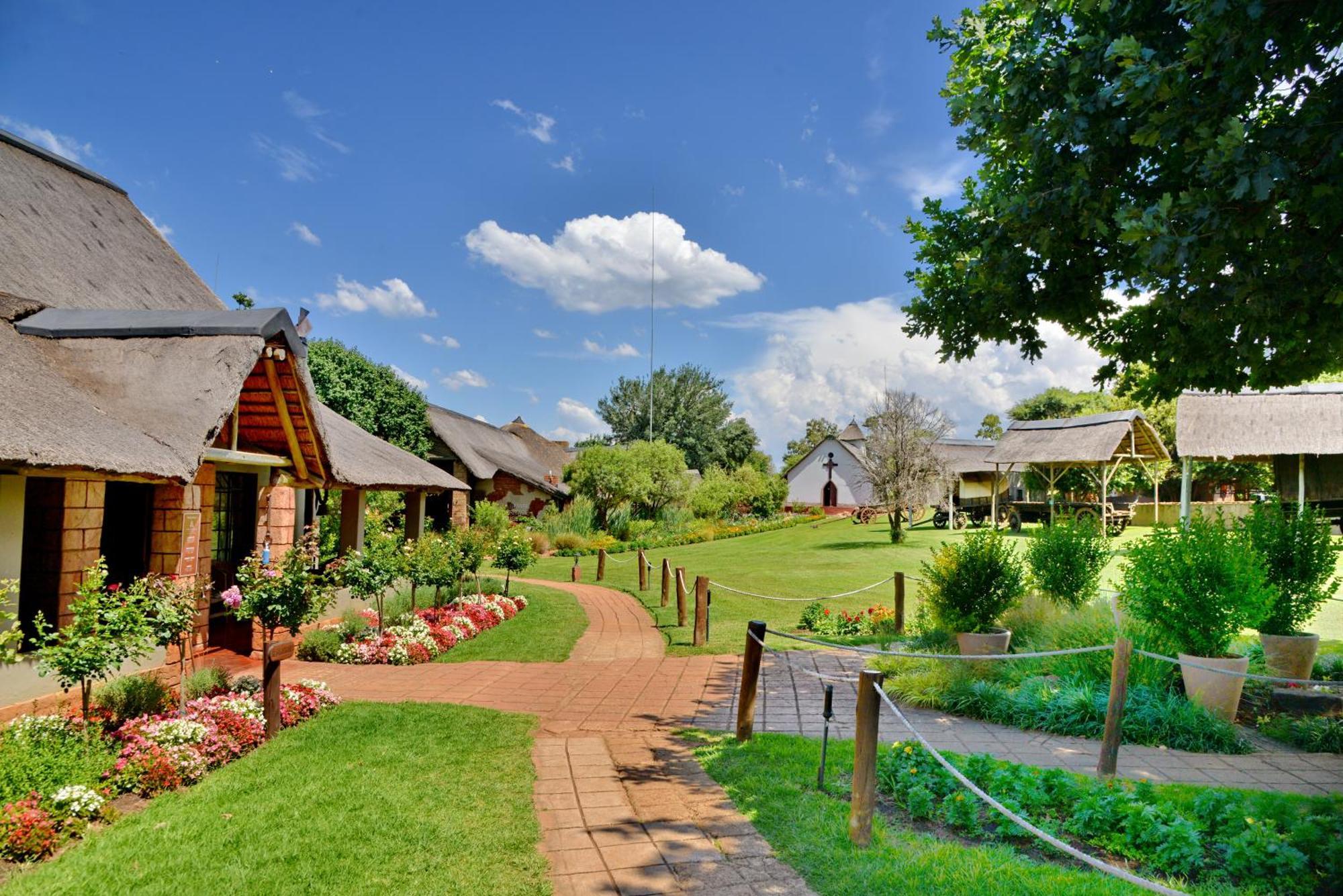 African Hills Safari Lodge & Spa Magaliesburg Eksteriør bilde